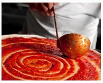 Il pomodoro per la pizza fatta in casa Il pomodoro per la pizza fatta in casa