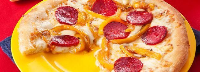 Pizza Peperoni E Salame - Ricetta Facile, Pronta In 20 Minuti - Le ...