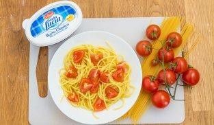 unire alla pasta i pomodorini unire alla pasta i pomodorini