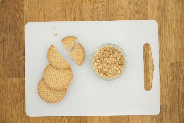 tritare i biscotti secchi tritare i biscotti secchi