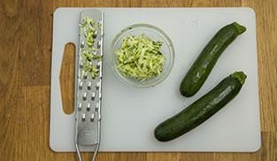 Disturbi gastrici: spaghetti integrali con pesto di zucchine