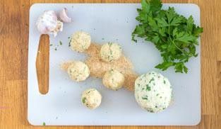 creare delle piccole polpette creare delle piccole polpette
